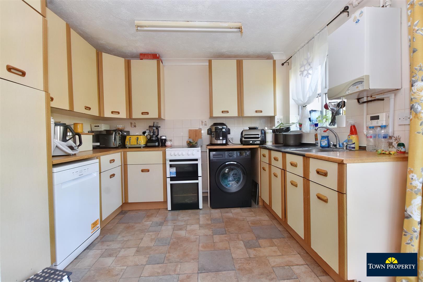 Property Details for Blakes Way Eastbourne BN23 6EN Town Property